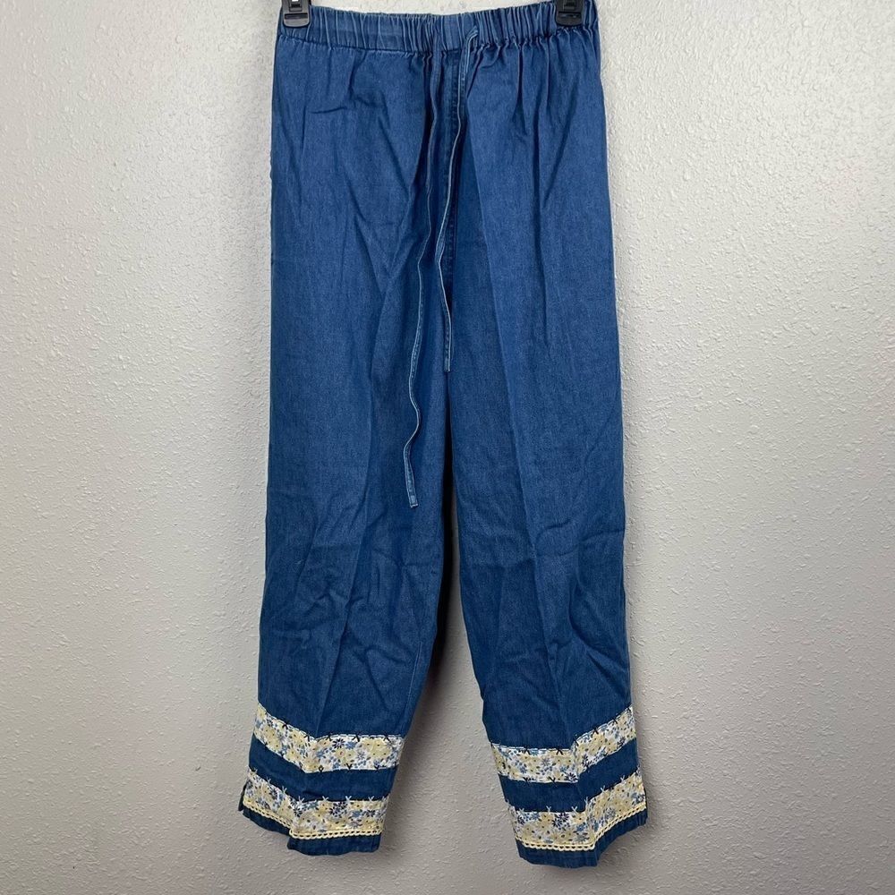 Passports Cropped Casual Pants Size S EUC